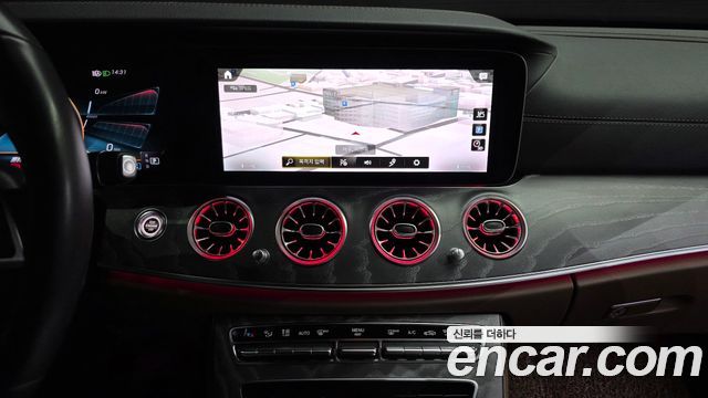 Mercedes-Benz E-Class 2022 — photo 6