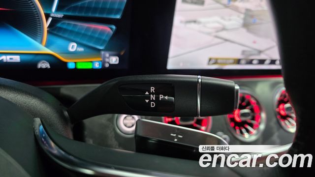 Mercedes-Benz E-Class 2022 — photo 11