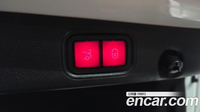 Mercedes-Benz E-Class 2022 — photo 17