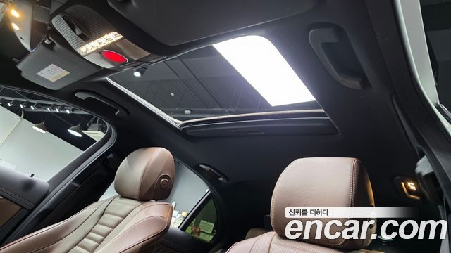 Mercedes-Benz E-Class 2022 — photo 18