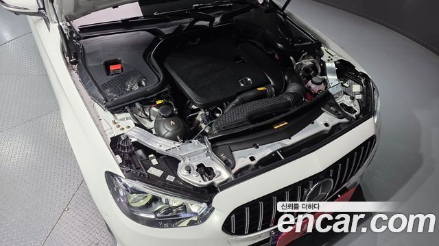 Mercedes-Benz E-Class 2022 — photo 20