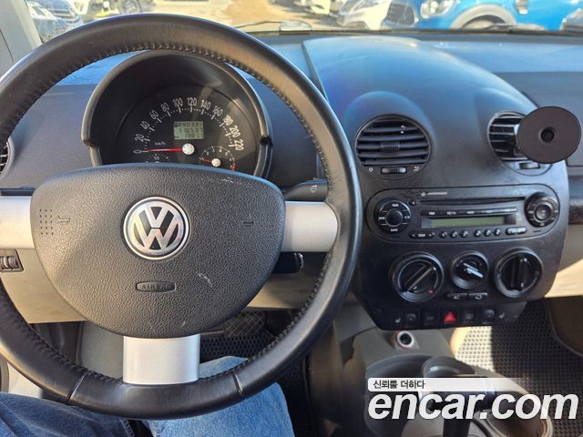 Volkswagen Beatle 2004 — photo 8