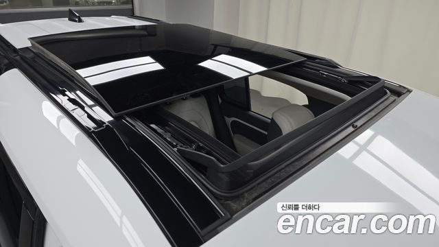 Land Rover Defender 2023 — photo 27
