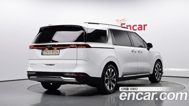 Kia Canival 2022 — photo 2