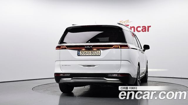 Kia Canival 2022 — photo 4