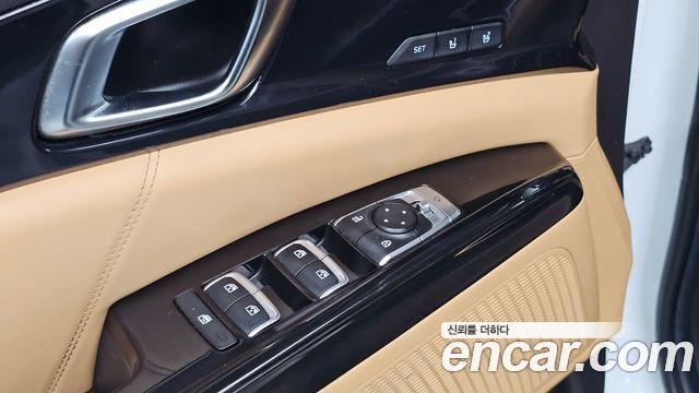 Kia Canival 2022 — photo 26