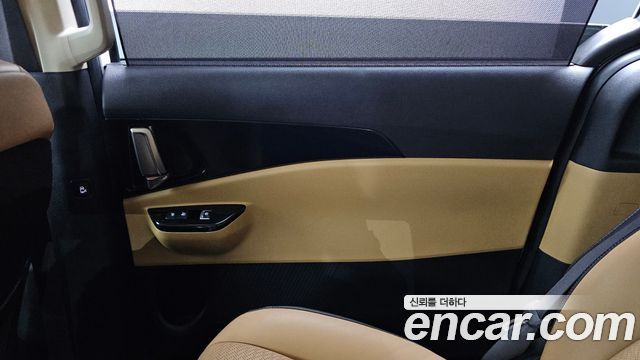 Kia Canival 2022 — photo 15