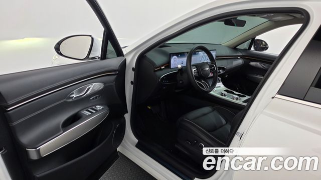 Genesis GV70 2025 — photo 10