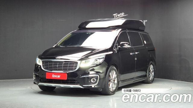 Kia Canival 2017 — photo 1