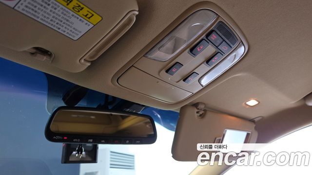 Kia Canival 2017 — photo 25