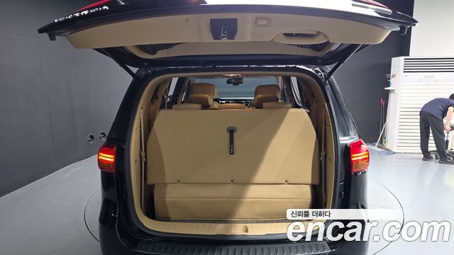 Kia Canival 2017 — photo 26
