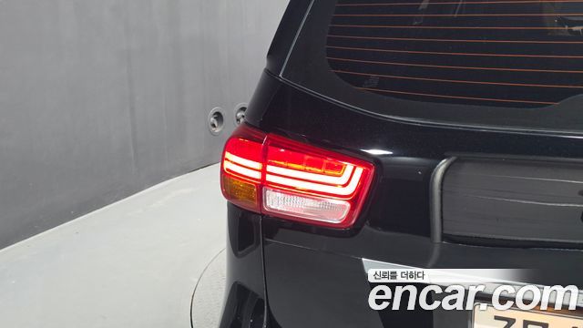 Kia Canival 2017 — photo 9