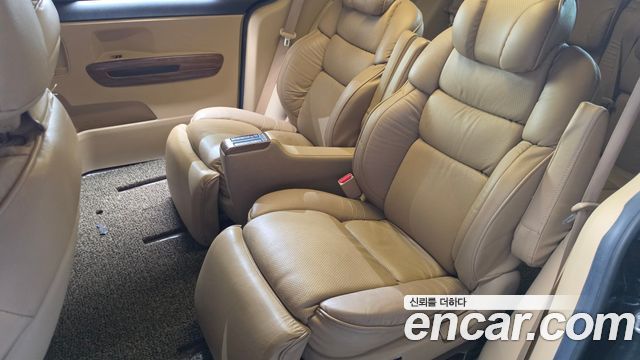 Kia Canival 2017 — photo 28