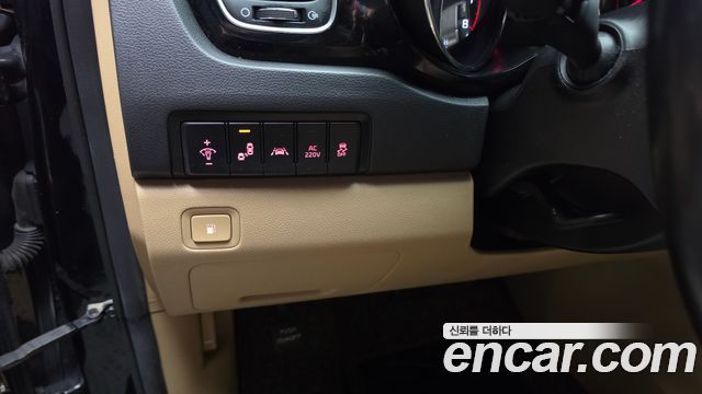 Kia Canival 2017 — photo 29