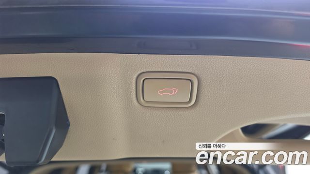 Kia Canival 2017 — photo 32