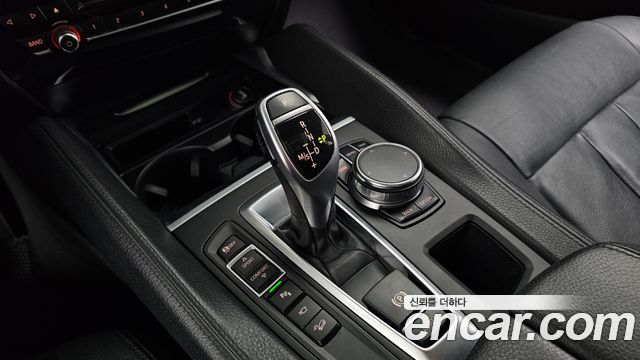 BMW X6 2017 — photo 9