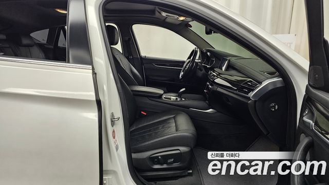 BMW X6 2017 — photo 11