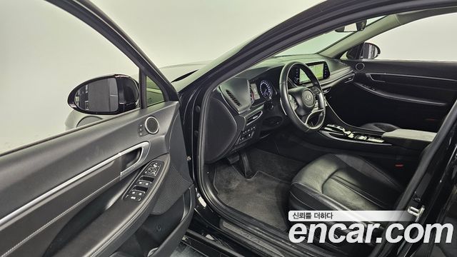 Hyundai Sonata 2022 — photo 10