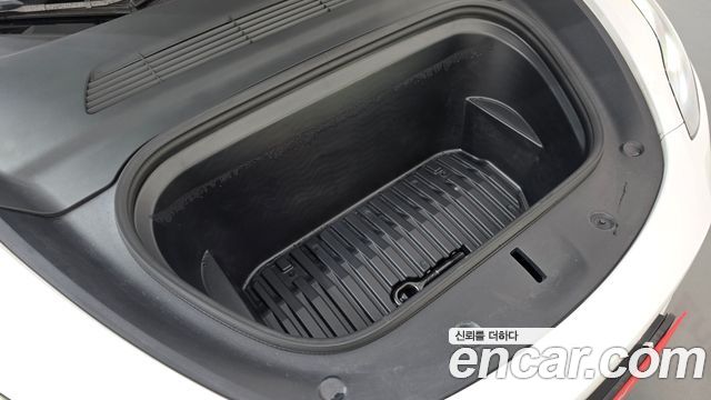 Tesla Model Y 2024 — photo 6
