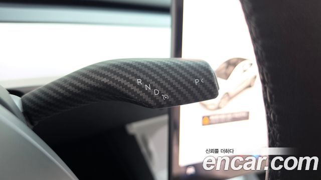 Tesla Model Y 2024 — photo 12