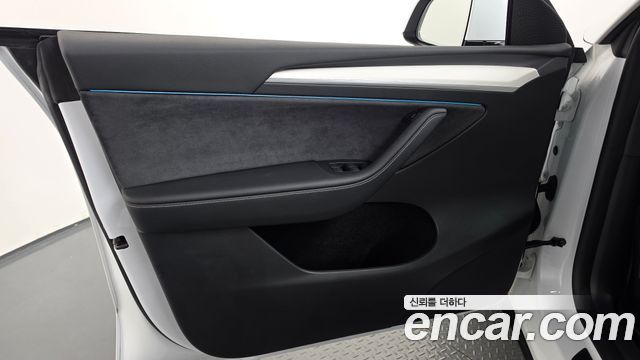 Tesla Model Y 2024 — photo 14
