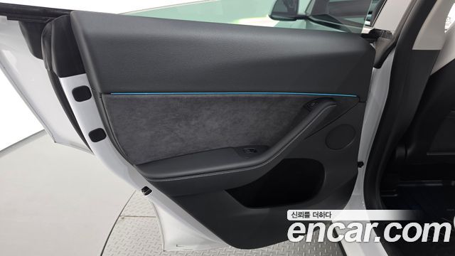 Tesla Model Y 2024 — photo 15