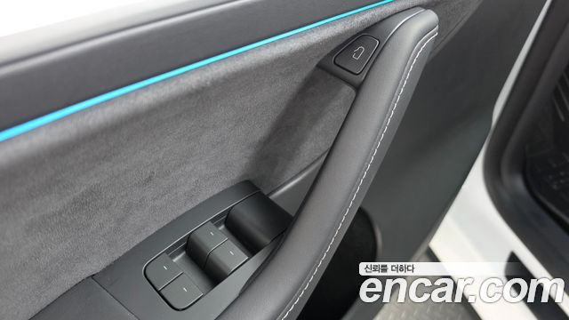 Tesla Model Y 2024 — photo 28