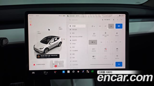 Tesla Model Y 2024 — photo 31