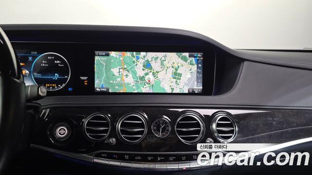 Mercedes-Benz S-Class 2020 — photo 20