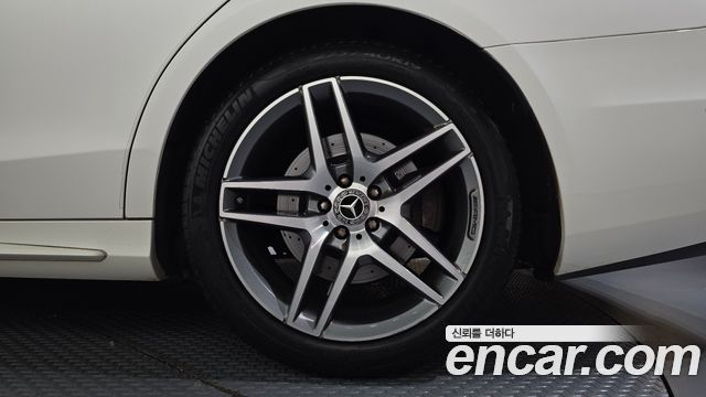 Mercedes-Benz S-Class 2020 — photo 7