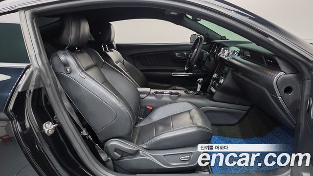 Ford Mustang 2016 — photo 11