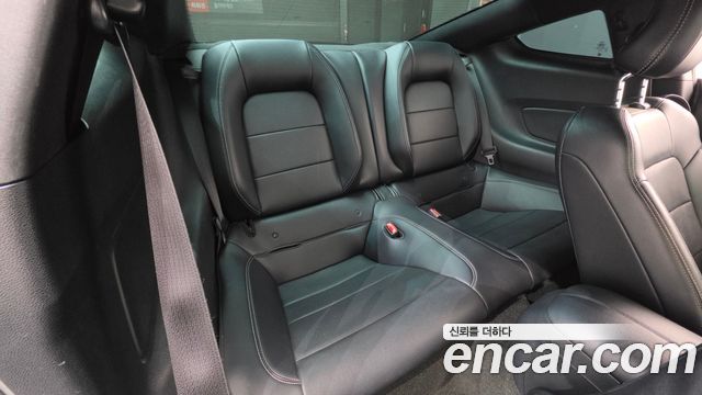 Ford Mustang 2016 — photo 12
