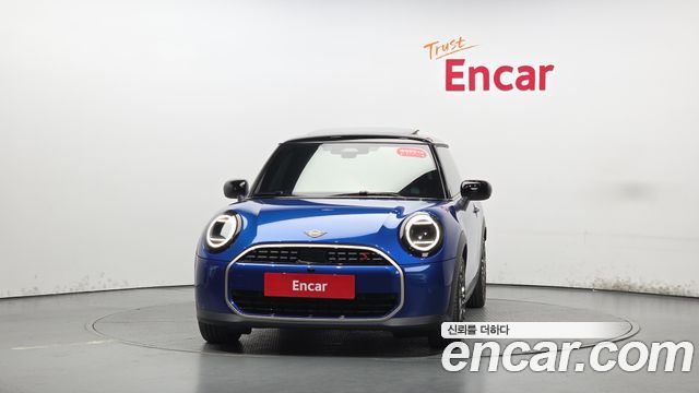Mini Cooper 2025 — photo 3