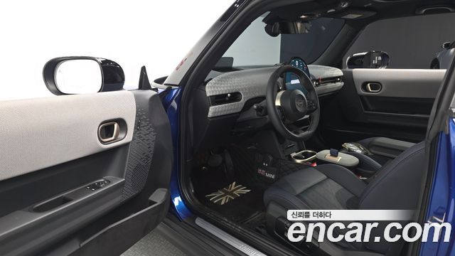 Mini Cooper 2025 — photo 13