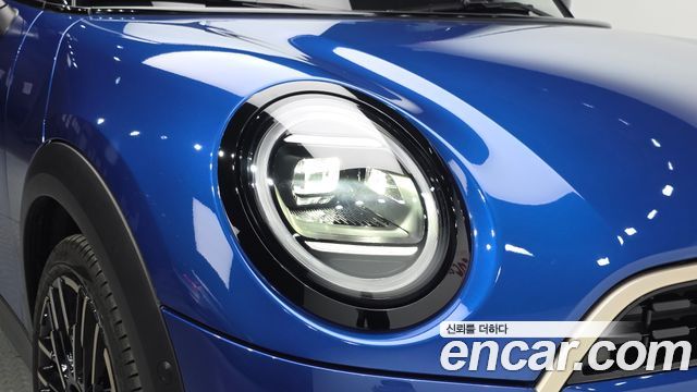Mini Cooper 2025 — photo 8