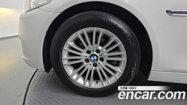 BMW 5-Series 2014 — photo 5