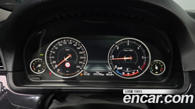 BMW 5-Series 2014 — photo 8
