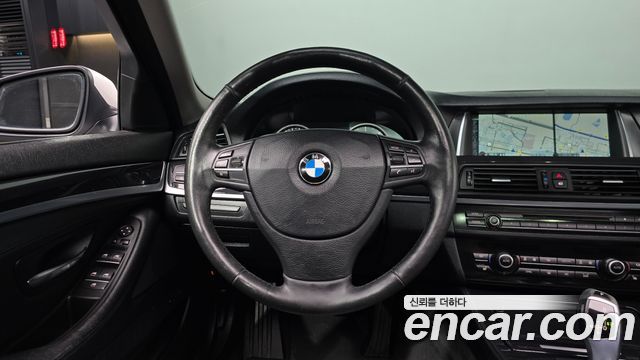 BMW 5-Series 2014 — photo 12