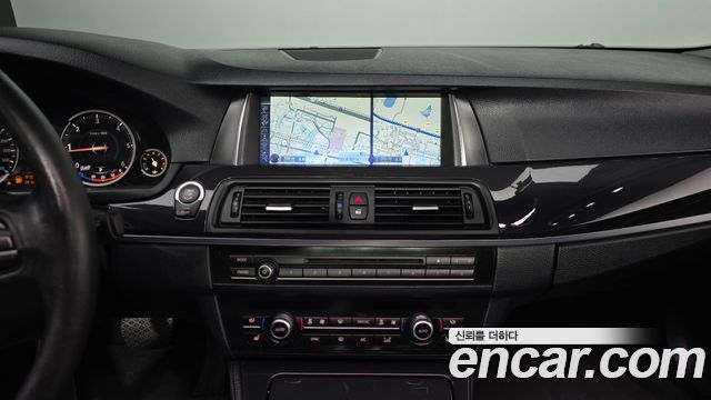 BMW 5-Series 2014 — photo 13