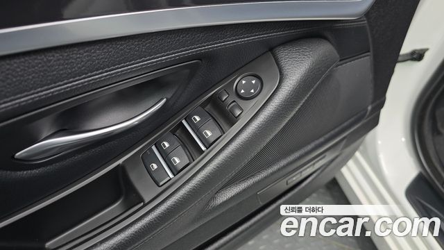 BMW 5-Series 2014 — photo 15