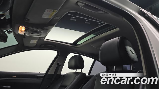 BMW 5-Series 2014 — photo 19