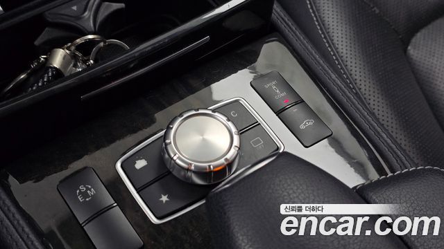 Mercedes-Benz CLS-Class 2015 — photo 17