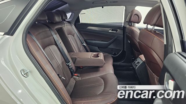 Hyundai Sonata 2017 — photo 18