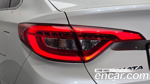 Hyundai Sonata 2017 — photo 9