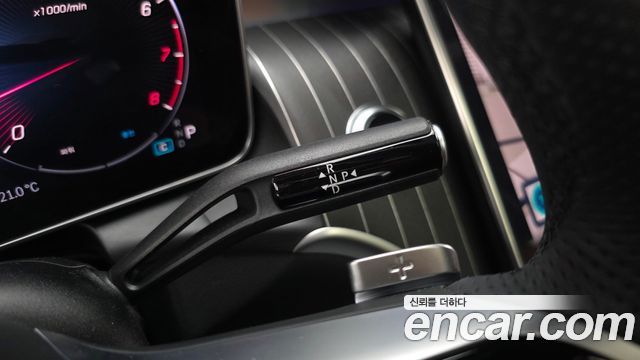Mercedes-Benz GLC-Class 2024 — photo 12
