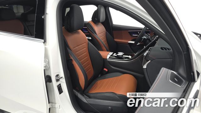 Mercedes-Benz GLC-Class 2024 — photo 16