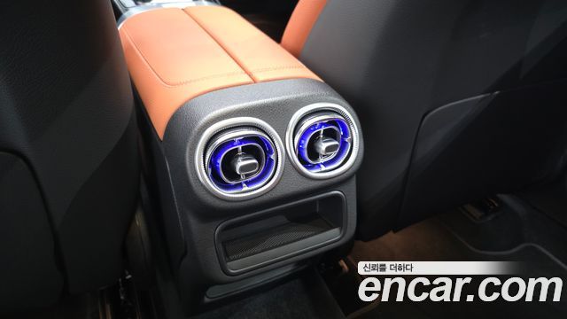 Mercedes-Benz GLC-Class 2024 — photo 36