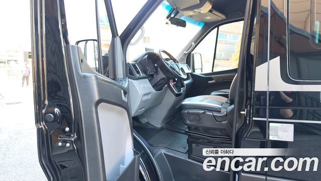 Hyundai Solati 2023 — photo 13