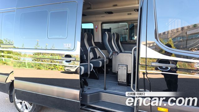 Hyundai Solati 2023 — photo 25