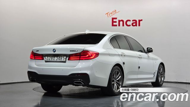 BMW 5-Series 2020 — photo 2